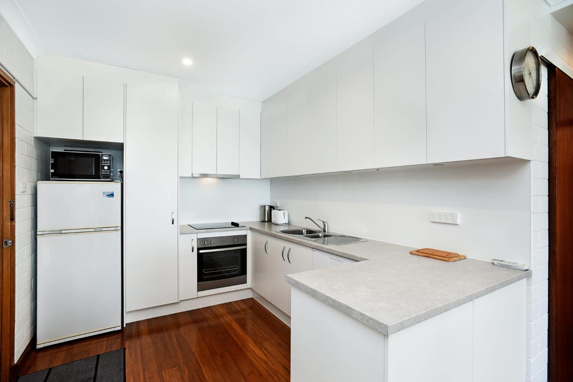 Dolphins Beachfront Apartment No 4 Port Elliot Ngoại thất bức ảnh